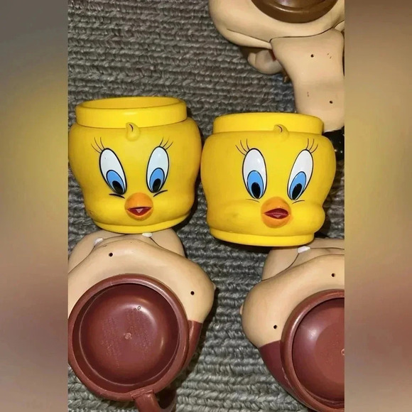9 count Vintage Looney Tunes Warner Brothers Character Drinking Cups Mugs 3D - Picture 9 of 12